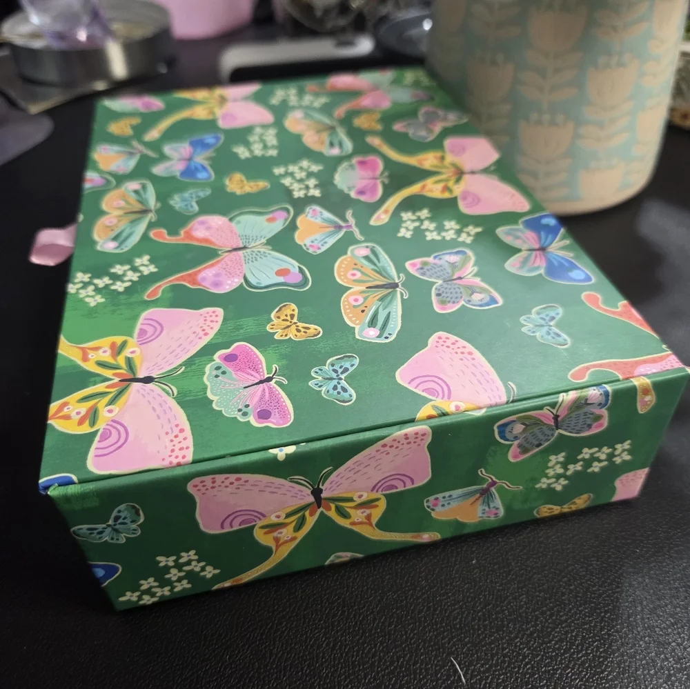 Not So Mystery Jewelry Lot|Green Storage Box-Pearls, Turquoise and Silver Pieces - Picture 4 of 8